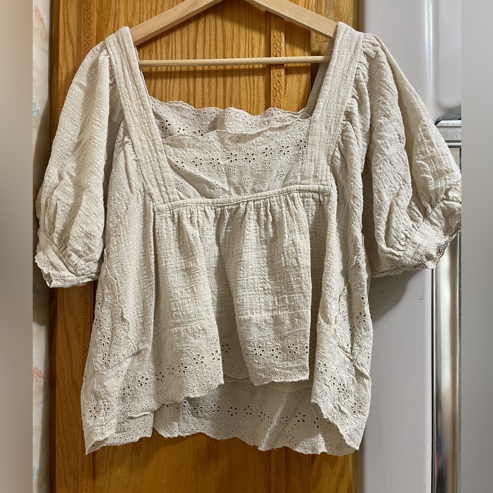 Milan blouse from Neuflora.